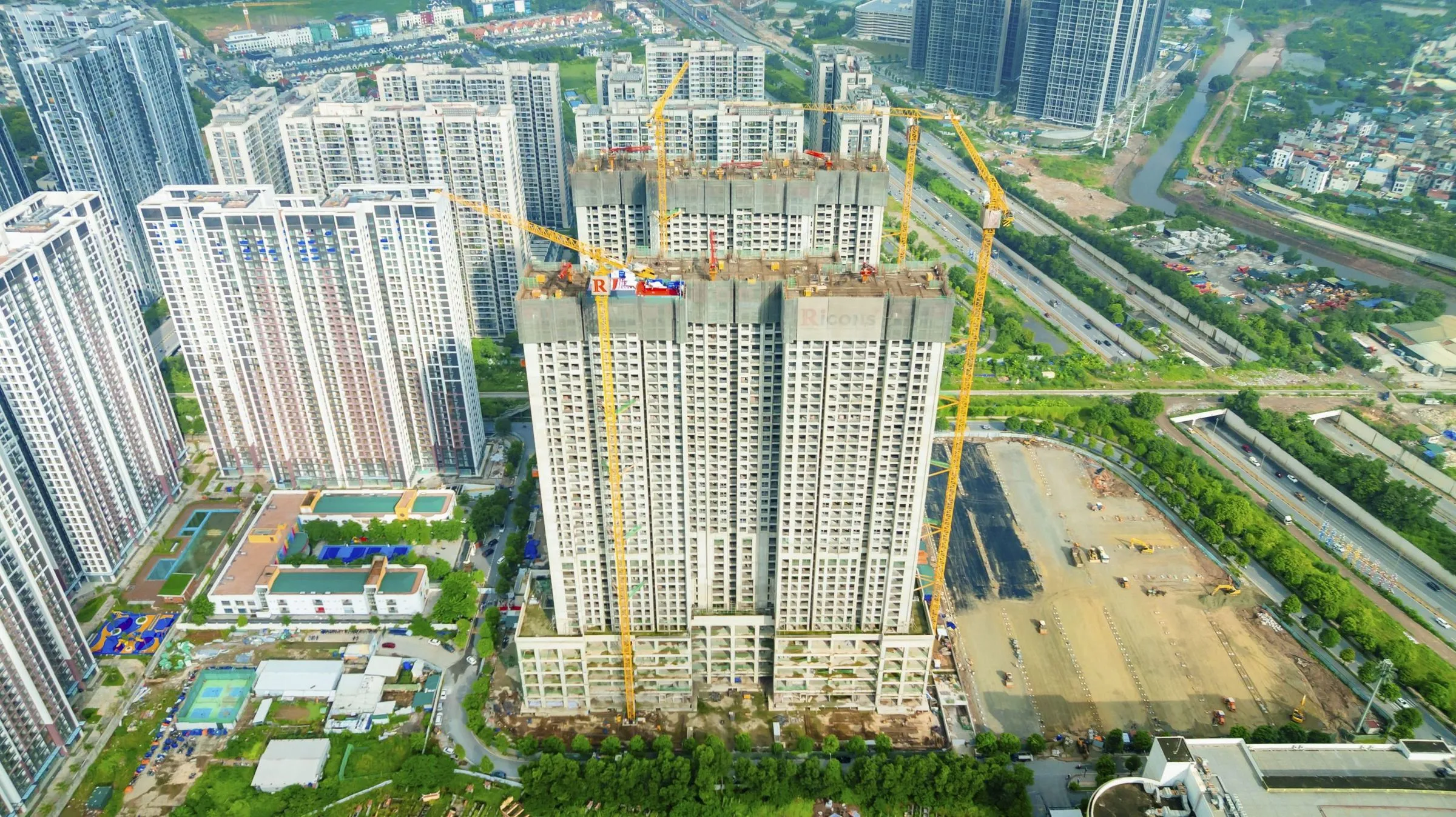 Ảnh thực tế The Sola Park, Tây Mỗ, phía tây Hà Nội